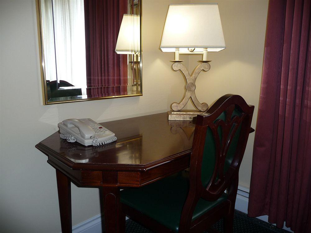Arbutus Inn Victoria Bilik gambar